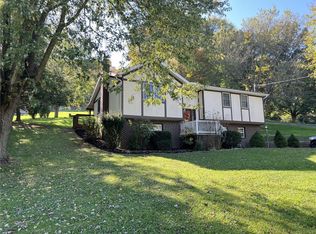 598 Upper Middletown Rd, Smock, PA 15480