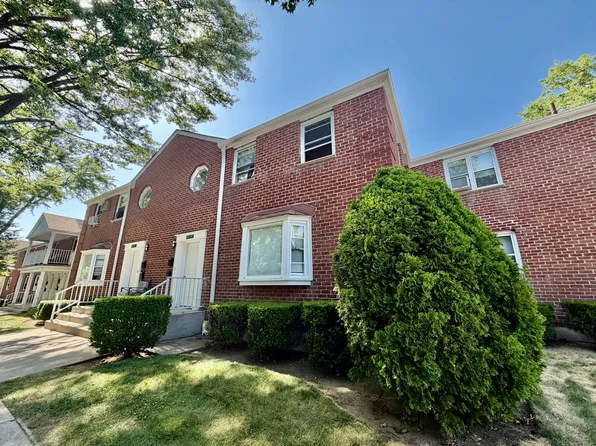 22126 64th Ave #222, Oakland Gardens, NY 11364