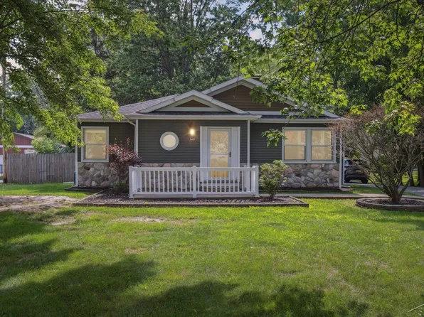 3460 Lawndale Rd, Saginaw, MI 48603