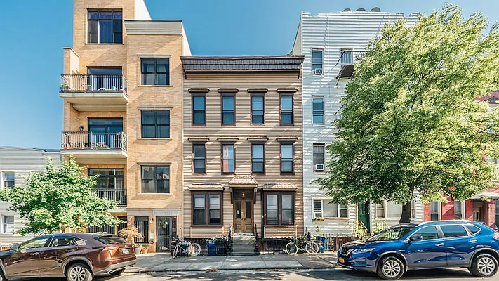 Rented by Nooklyn NYC LLC | media 17