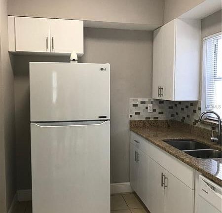 5th image of 129 Lynbrook Dr