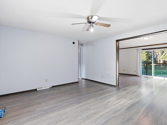 5th image of 518 W 44th St S