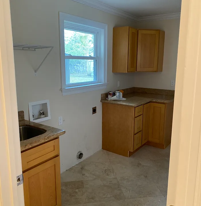 247 Bay Oaks Dr