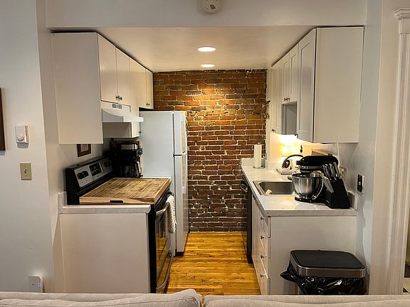 4th image of 74 E Brookline St #0