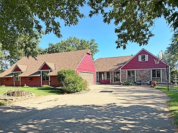 3rd image of 14951 Juniper Ridge Dr NW