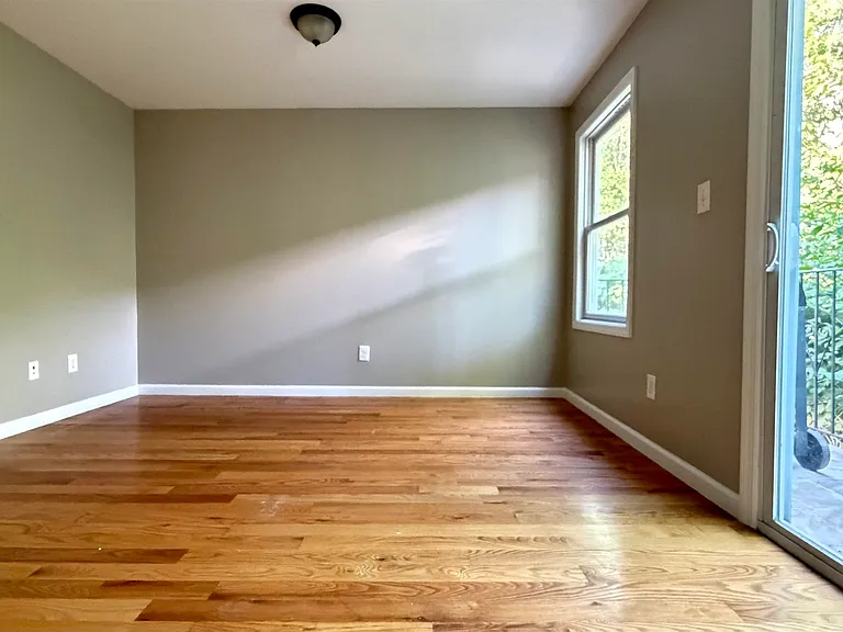 54 Terrace Ave — Photo 9