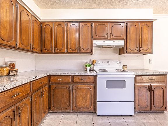 5th image of 39408 Hazel Dell Rd