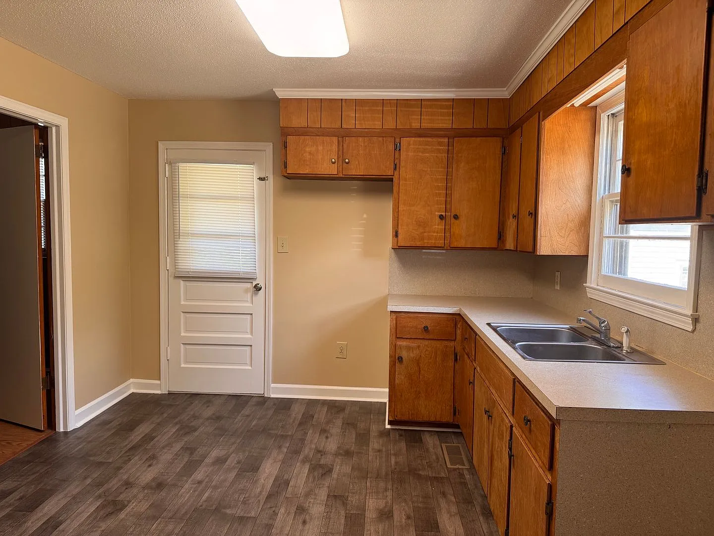 3 Bed, 1 Bath Brick Home In High Point Available Now! — Photo 4