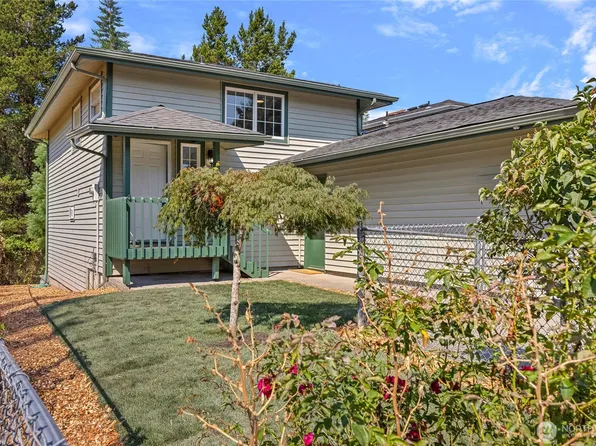 9122 11th Place W, Everett, WA 98204