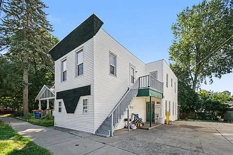 1008 Baxter St SE — Photo 1