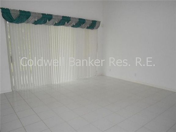 5th image of 5038 SE Devenwood Way