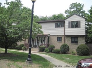 212 Village Ct, Kingston, NY