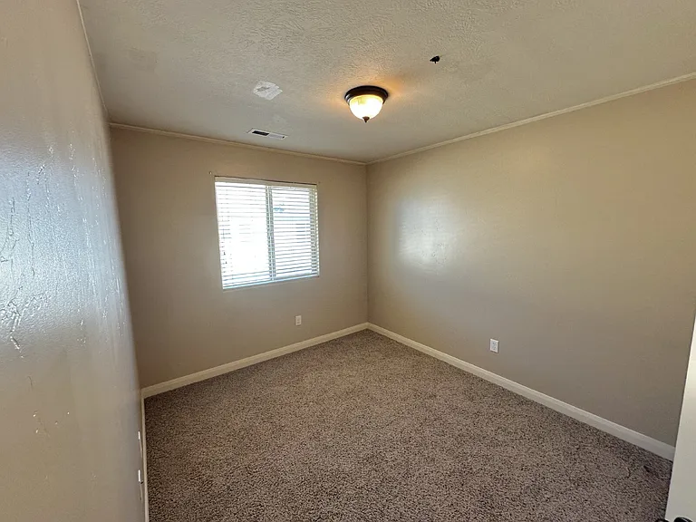 340 W 1425 N #103 — Photo 31