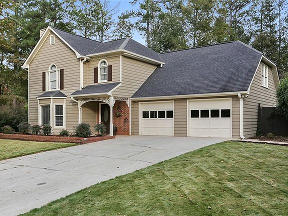3rd image of 2396 Southern Oak Dr SW