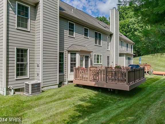 3rd image of 8 Old Granary Ct