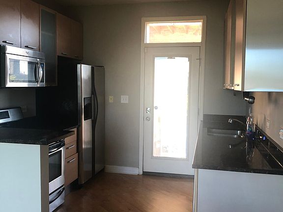 4th image of 1533 W Hollywood Ave #3