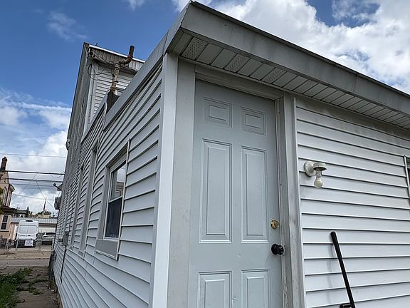4th image of 7157 Edmund St