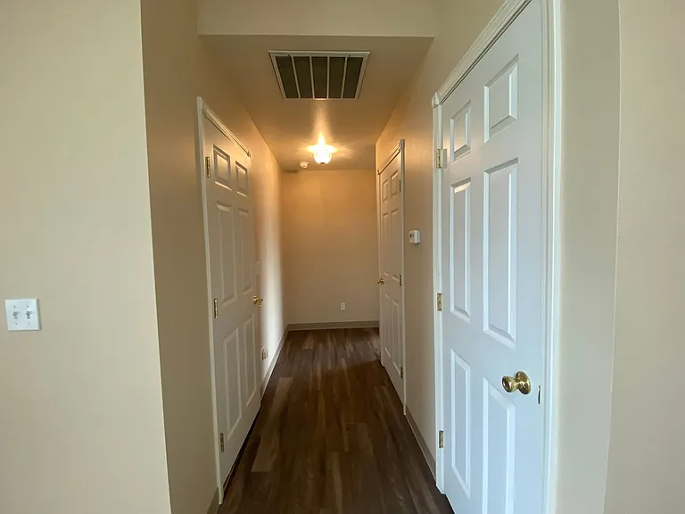 2217 N Abbey Glen Ct — Photo 12