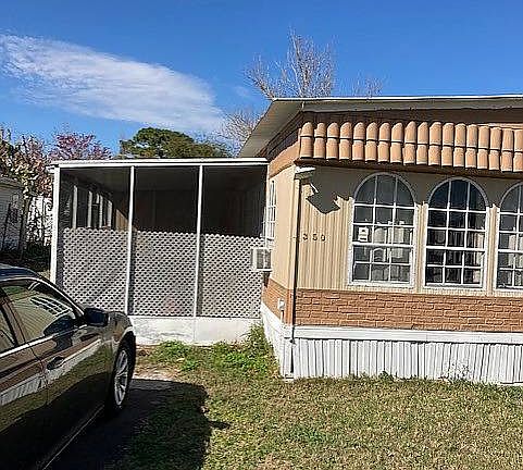 2nd image of 350 Kumquat Ln