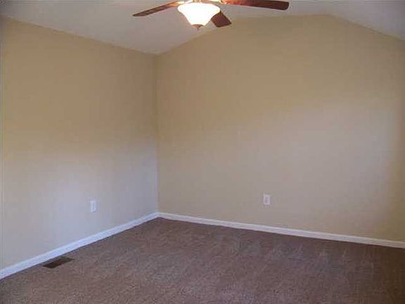 4th image of 79 Nituna Ave