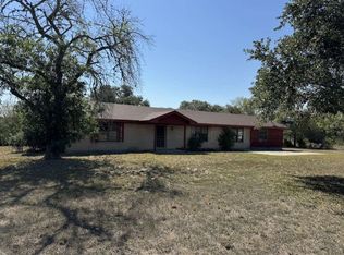 5996 Yucca Trl, Beeville, TX 78102