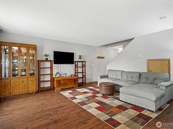 3rd image of 4911 N Vista Drive E #1