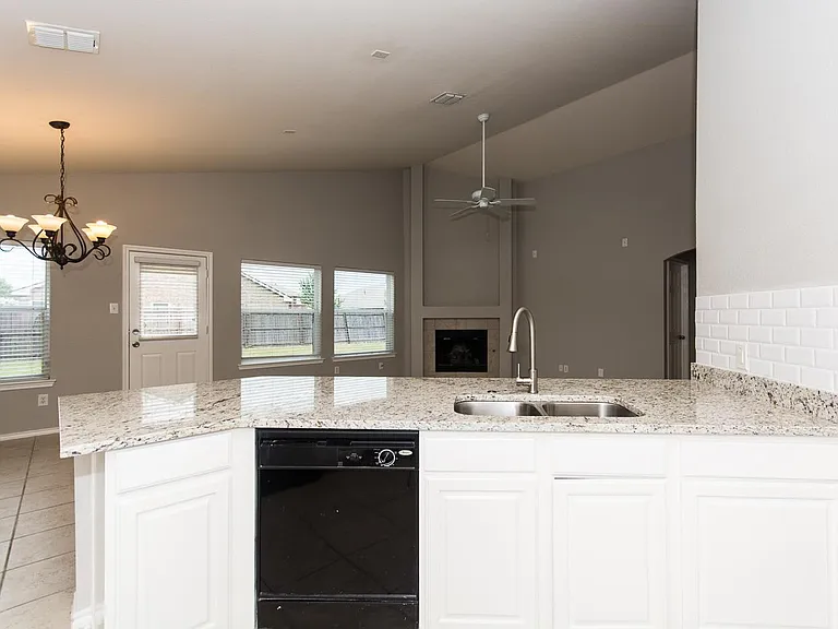 1413 Gordon Dr — Photo 16