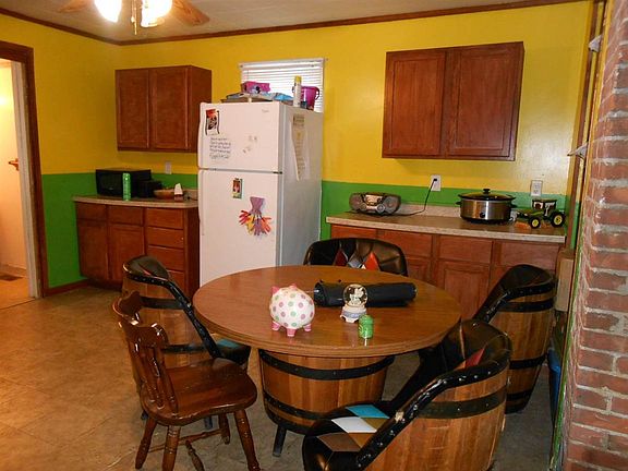 5th image of 2039 Plum St