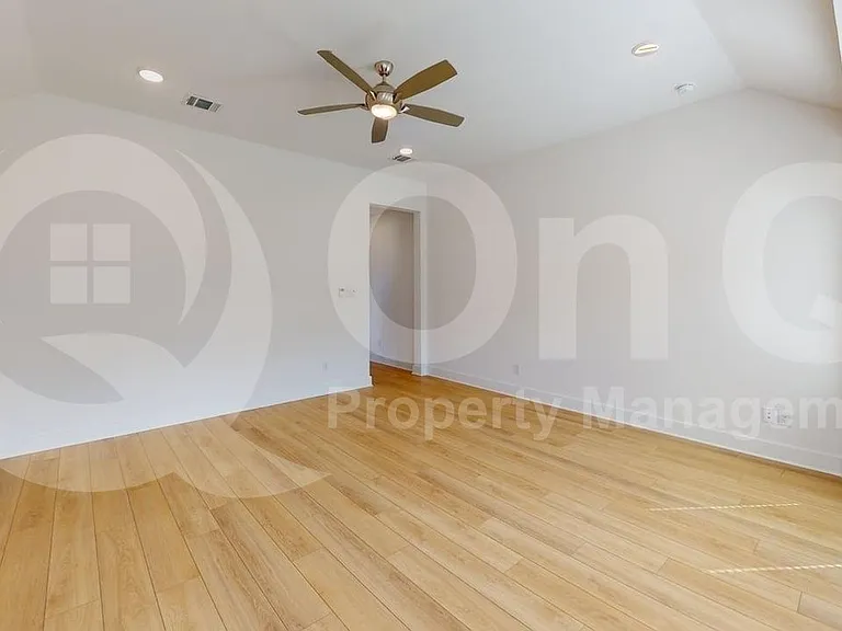2950 Frederick Dr — Photo 27