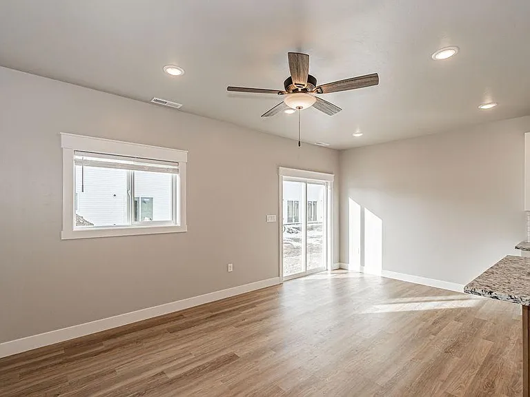 380 S 3 W #203 — Photo 37