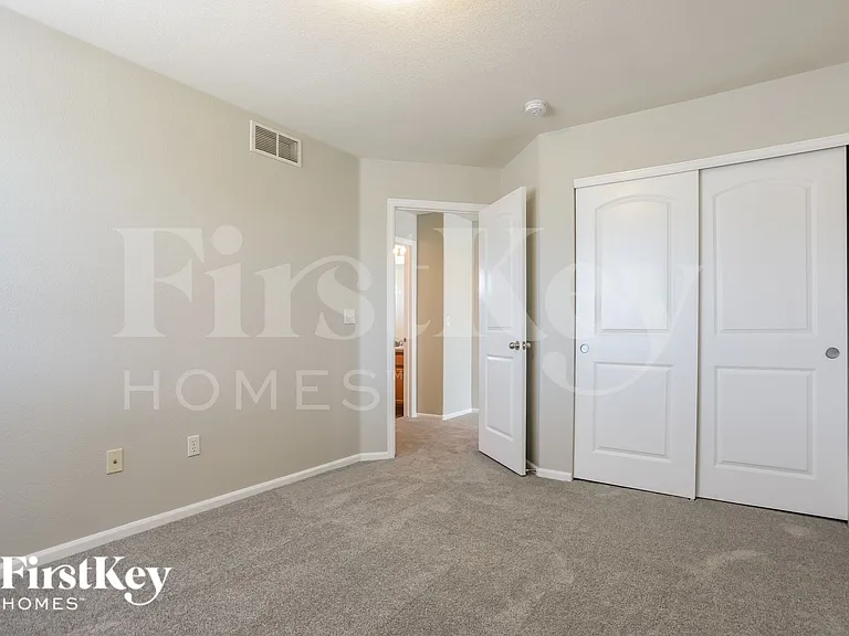 10634 Lewiston St — Photo 12
