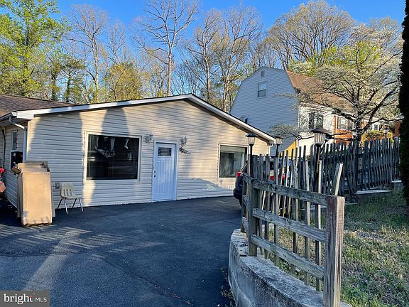 2nd image of 14705 Blair Ct