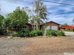 15 Fairway Dr, Yerington, NV