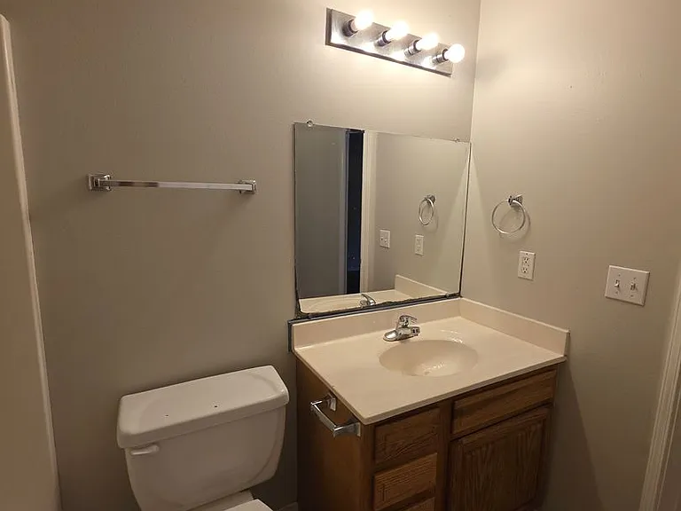 106 Willow Creek Dr — Photo 12