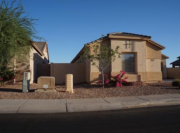 3rd image of 1669 E Alameda Pl