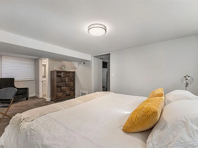 4456 Grant St — Photo 10