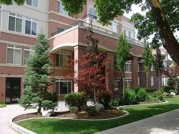 3rd image of 838 E South Temple St #102