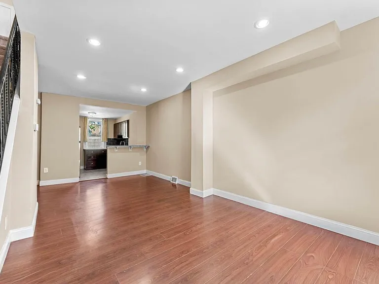 2223 Winton St — Photo 5