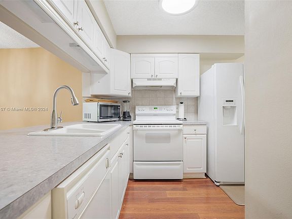 5th image of 3710 Arelia Dr S APT 3710