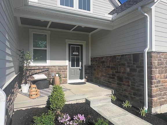2nd image of 2209 Silver Peak Dr