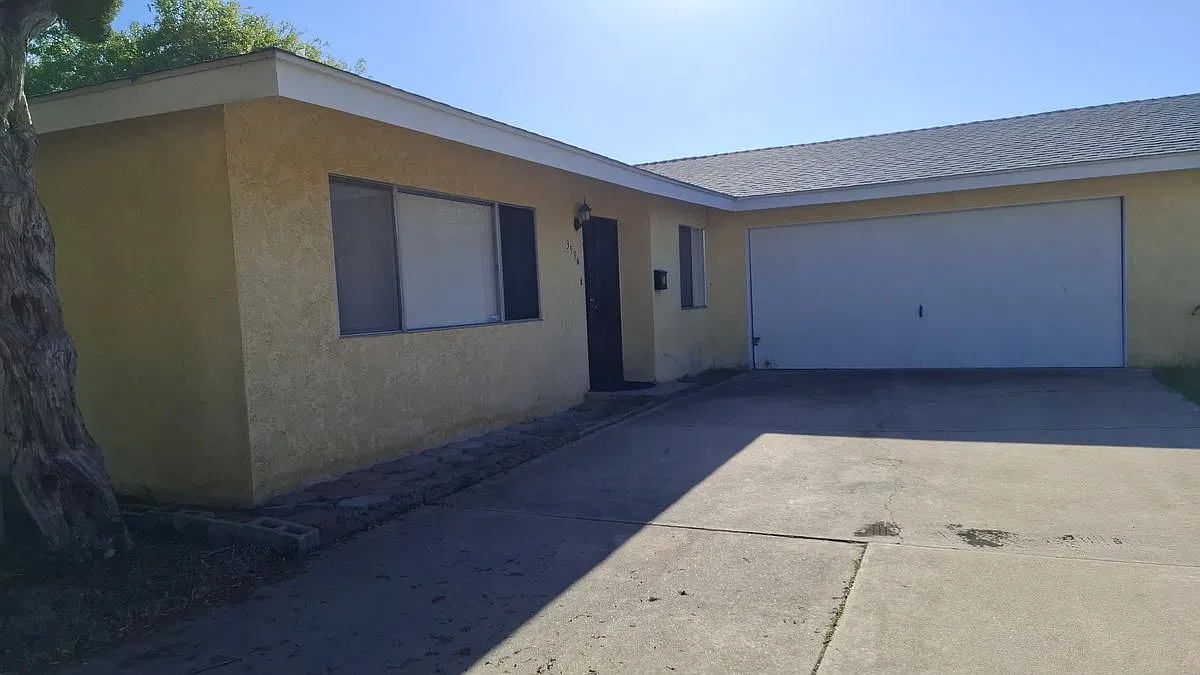 3 bed, 2.0 bath, 1230 sqft, $3,400 — Photo 3