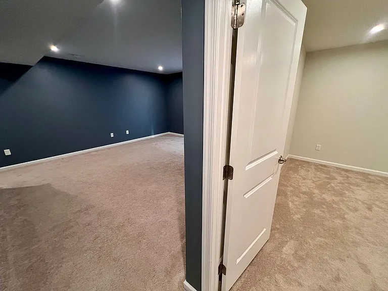 250 Cranesbill Dr — Photo 30