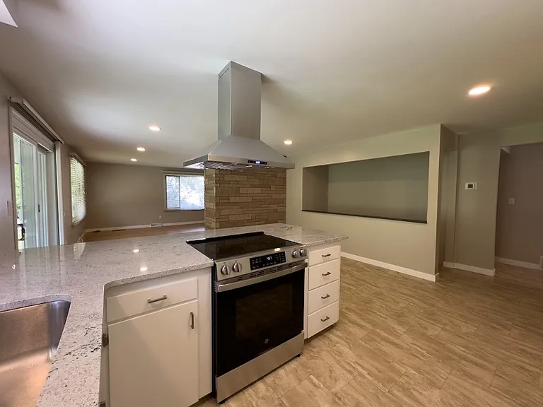 2840 W Weile Ave — Photo 18