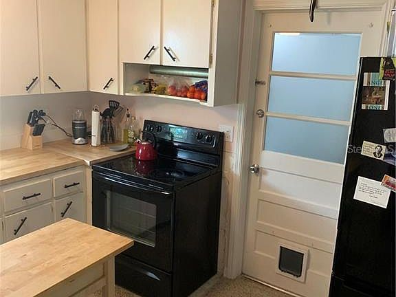 4th image of 2215 Depauw Ave