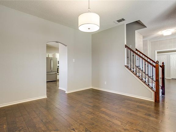 5th image of 1307 Woodmont Dr