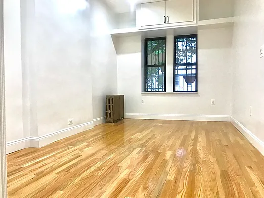 Rented by Brown Harris Stevens | media 20