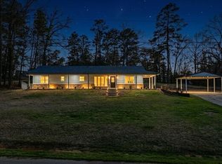 18208 N Lakeview Dr, Troup, TX 75789