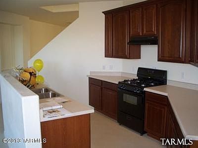 2nd image of 943 S Pantano Overlook Dr