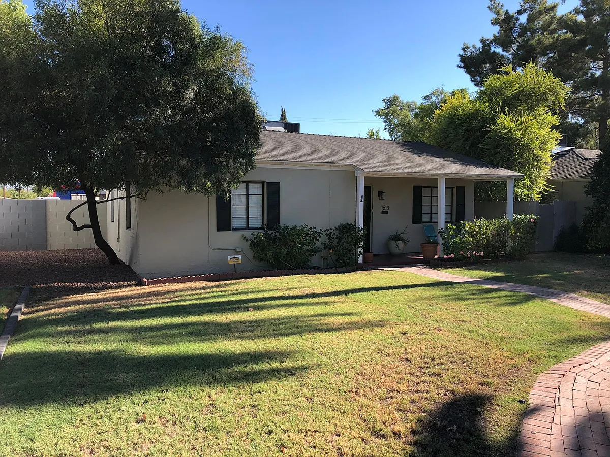 Building Photo - 1513 W Earll Dr