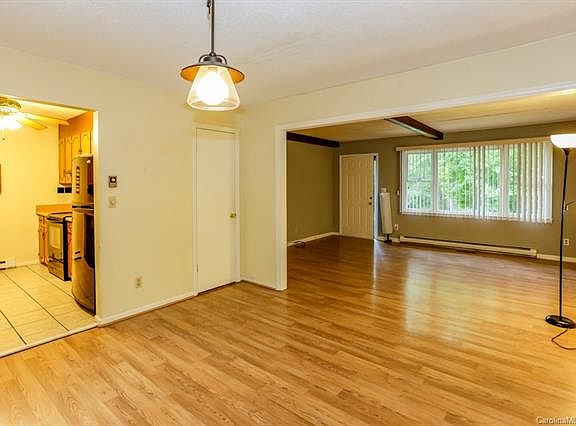 5th image of 103 Sunset Dr